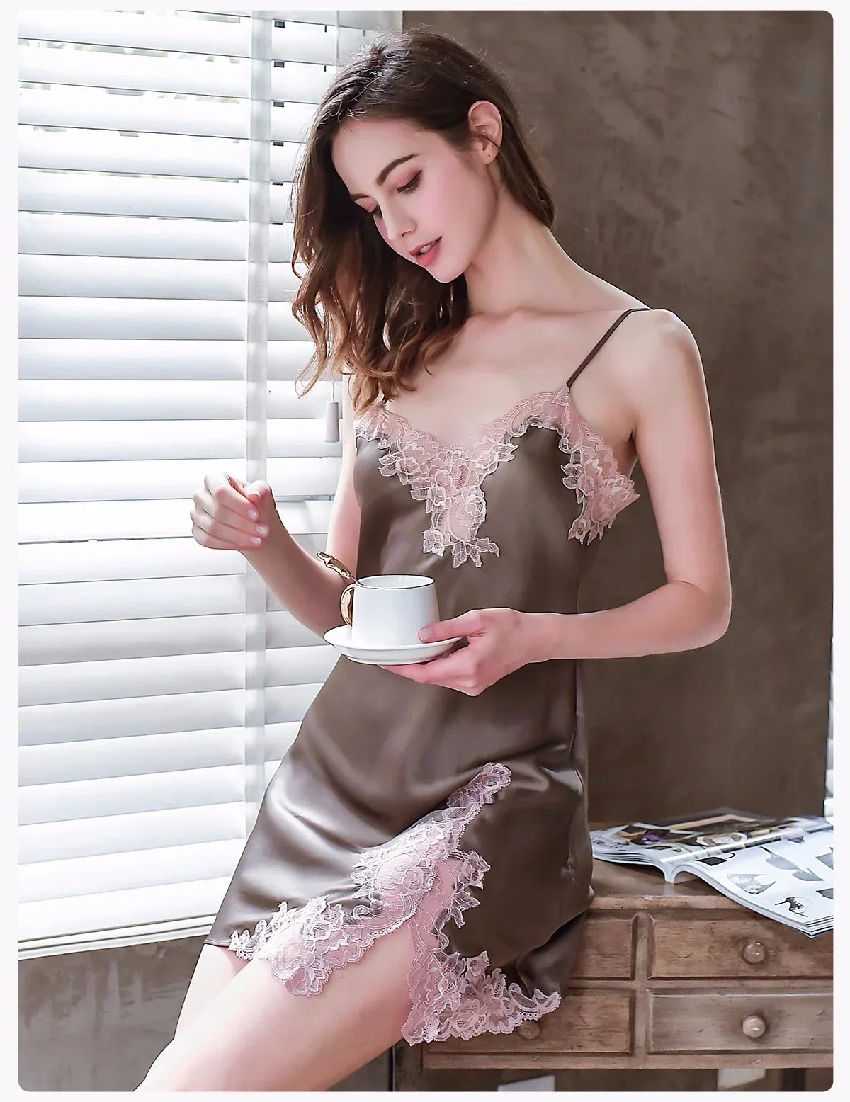 Silk Lace Edge Split Nightgown Sexy Underdres